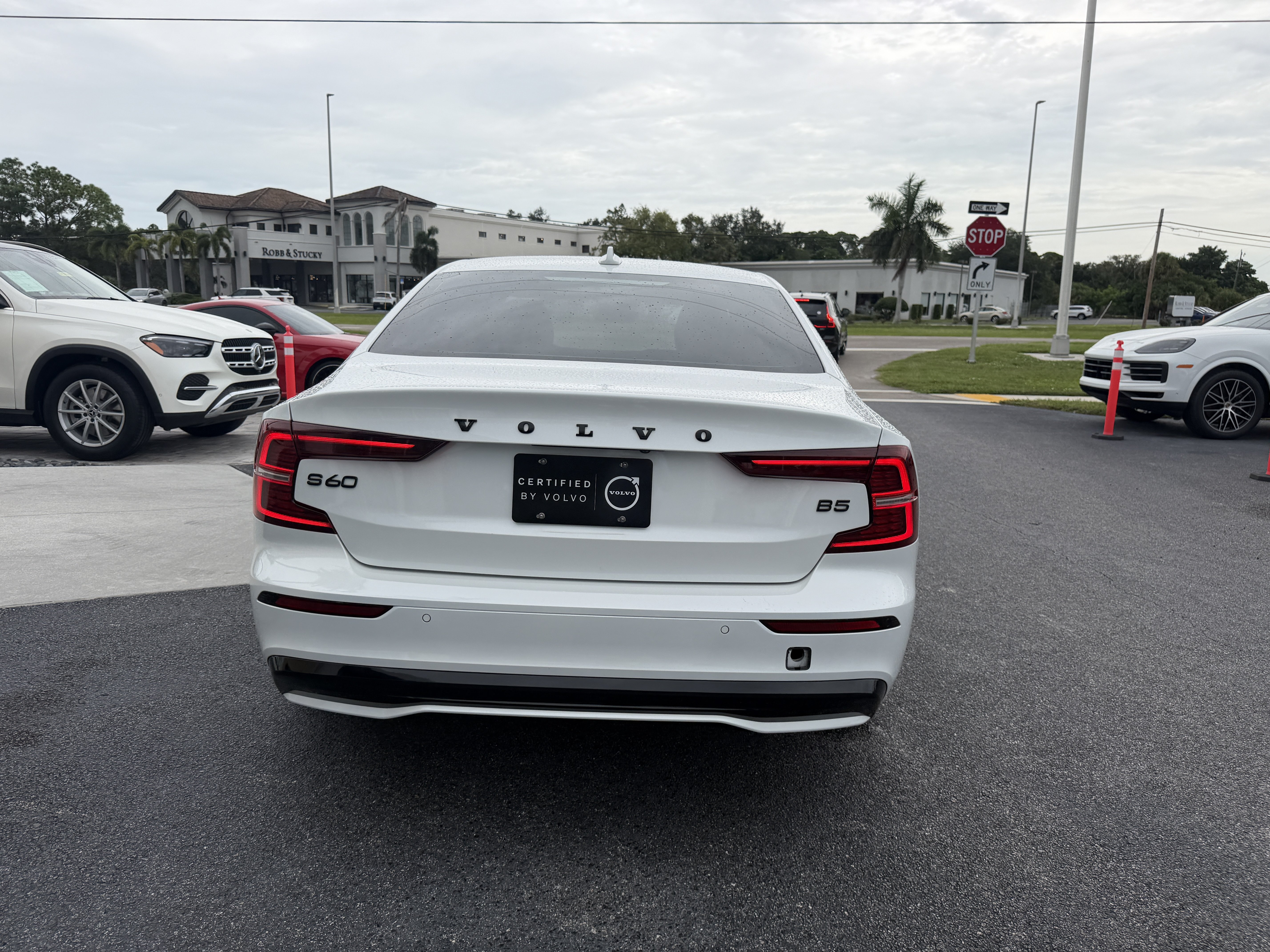 Certified 2024 Volvo S60 B5 Plus w/ Protection Package Premier FWD image 4