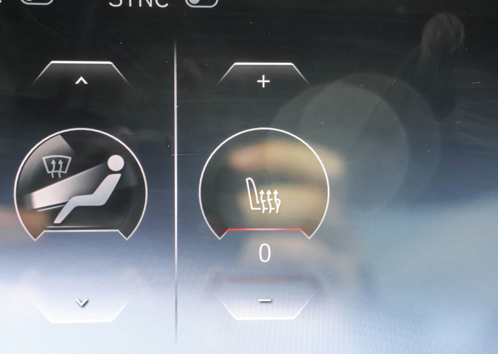 Used 2024 BMW 330e xDrive image 26