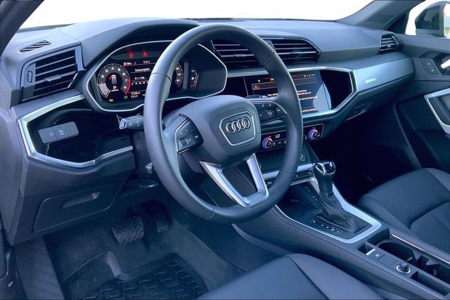 Certified 2025 Audi Q3 2.0T Premium w/ Convenience Package image 14