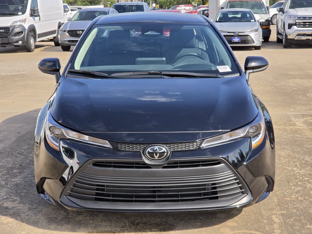 Used 2026 Toyota Corolla LE FWD image 3