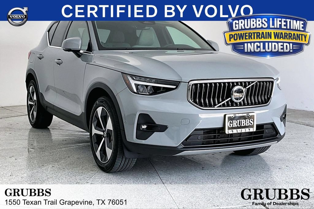 Used 2024 Volvo XC40 B5 Plus AWD/4WD video 1