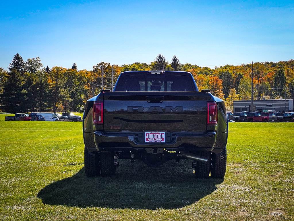 New 2027 RAM 3500 Laramie AWD/4WD image 4