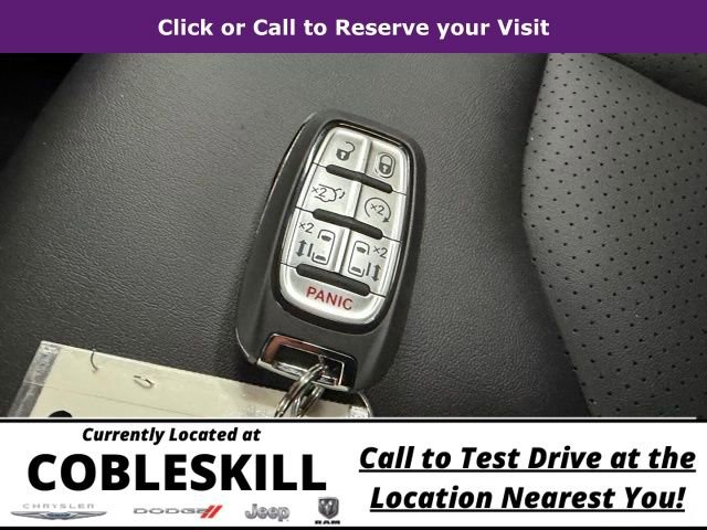New 2026 Chrysler Pacifica Select image 4