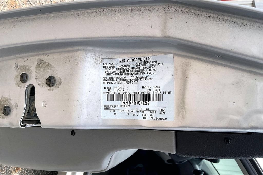 Used 2006 Ford Focus ZX4 Sedan FWD image 5