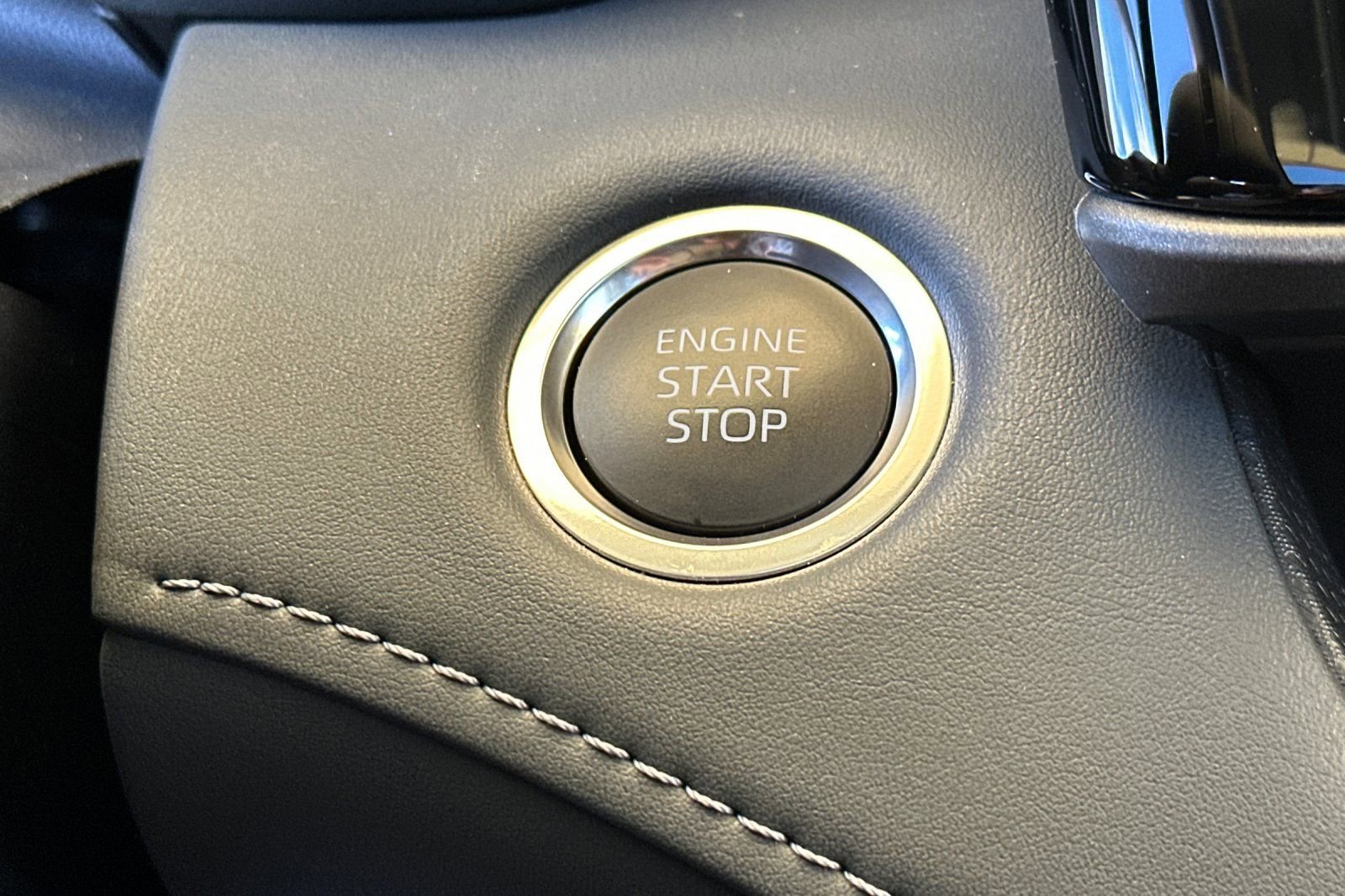 Used 2025 Toyota Highlander XLE AWD/4WD image 26