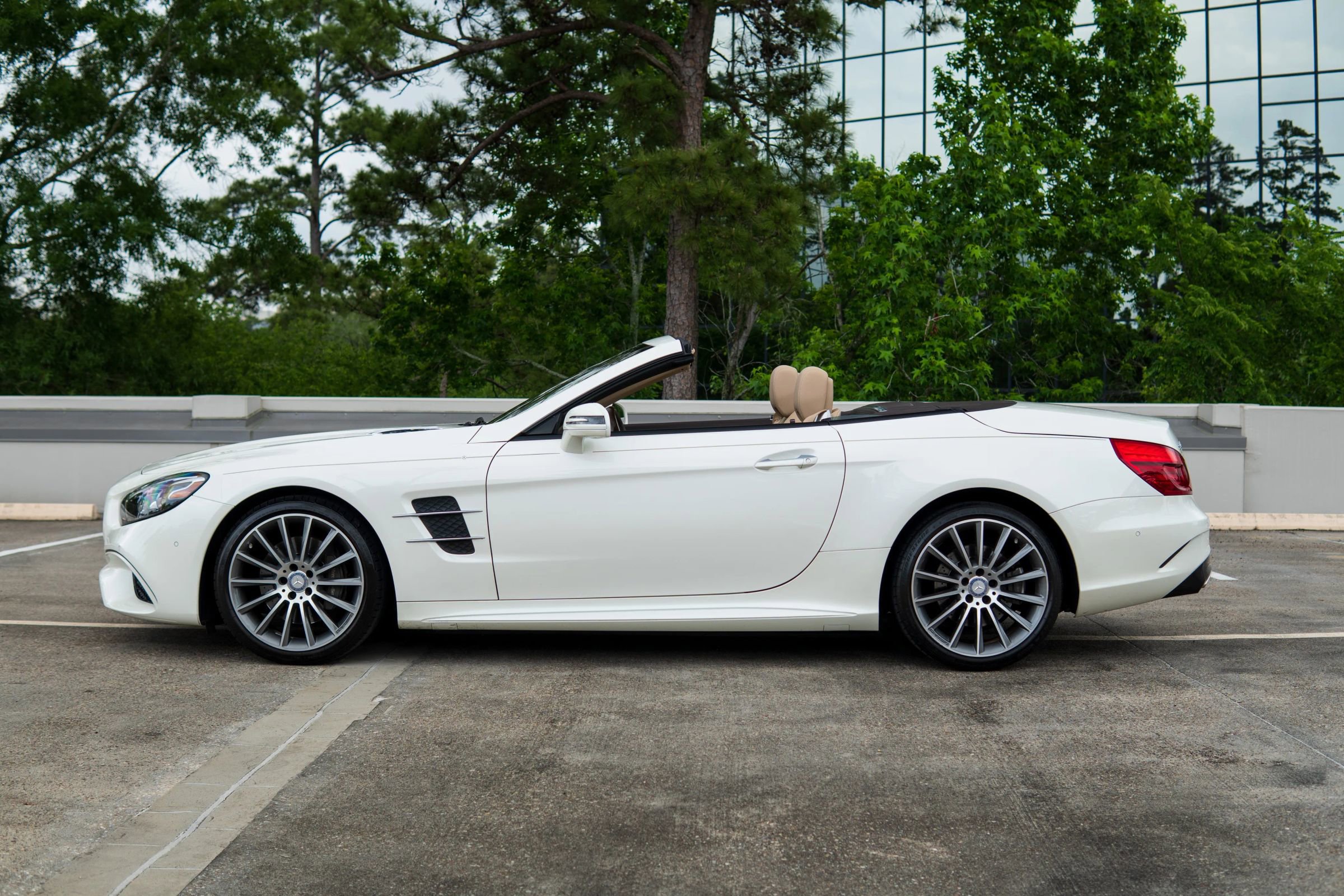 Used 2017 Mercedes-Benz SL 450 image 13