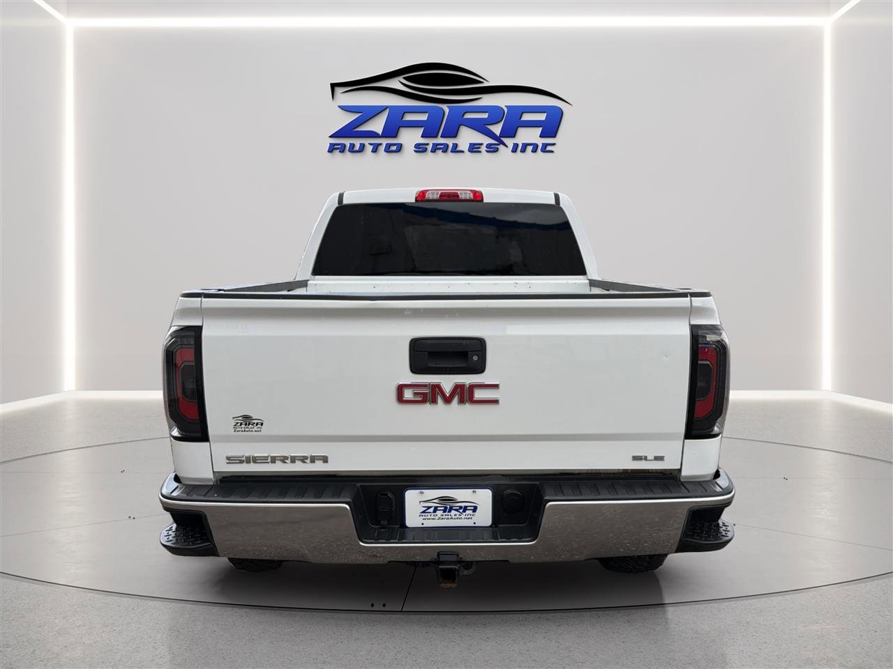 Used 2018 GMC Sierra 1500 SLE w/ Suspension Package, Off-Road AWD/4WD image 6