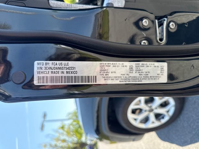 Used 2025 Jeep Compass Sport AWD/4WD image 19