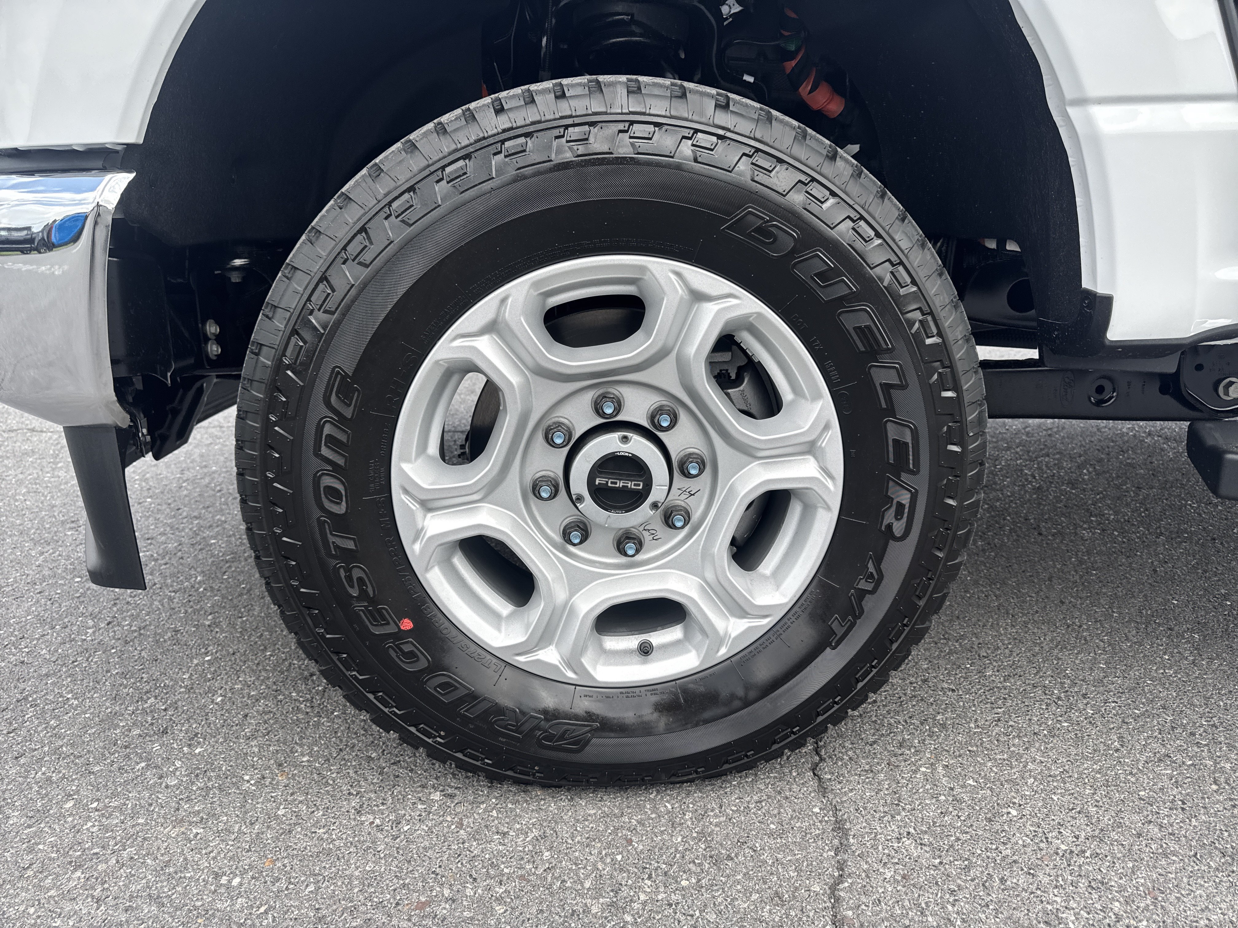 New 2026 Ford F250 XLT w/ XLT Premium Package AWD/4WD image 11