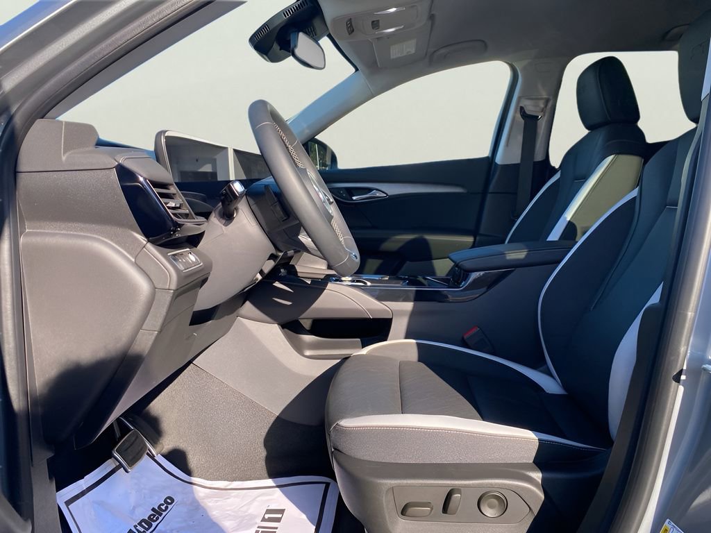 Used 2025 Buick Envision Sport Touring image 13