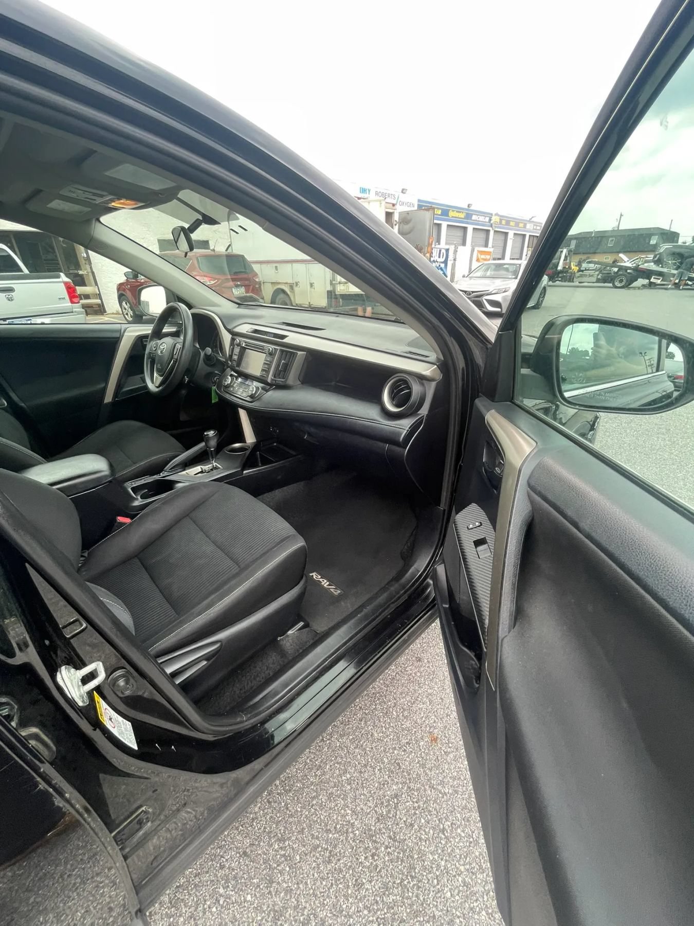 Used 2013 Toyota RAV4 XLE AWD/4WD image 31