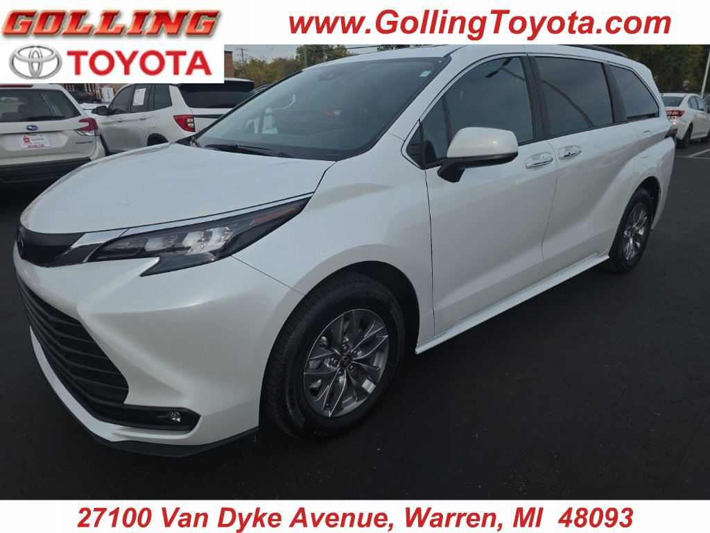 Used 2025 Toyota Sienna XLE
