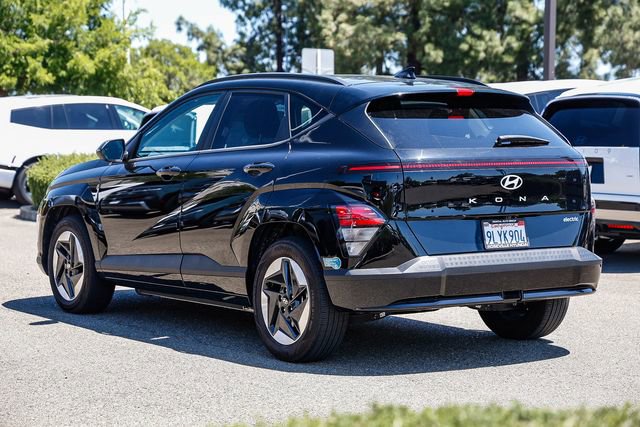 Certified 2024 Hyundai Kona SEL FWD image 2