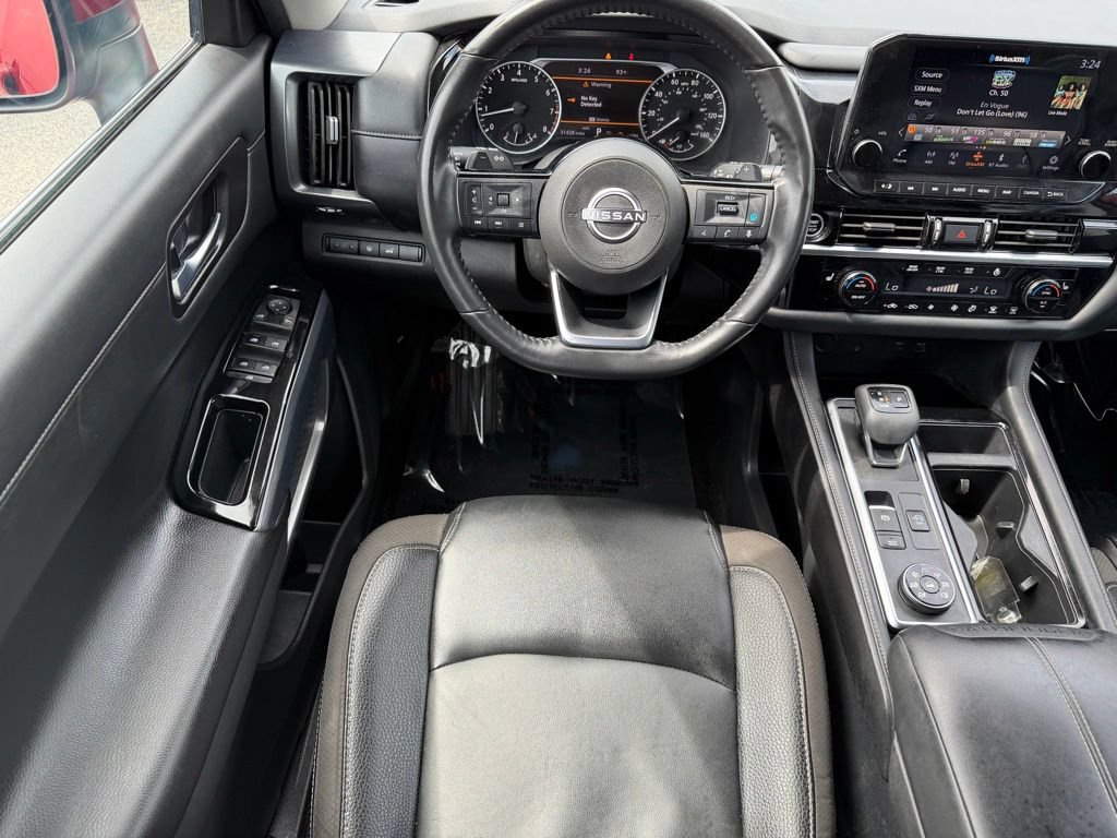 Used 2023 Nissan Pathfinder SL w/ Black Appearance Package AWD/4WD image 17