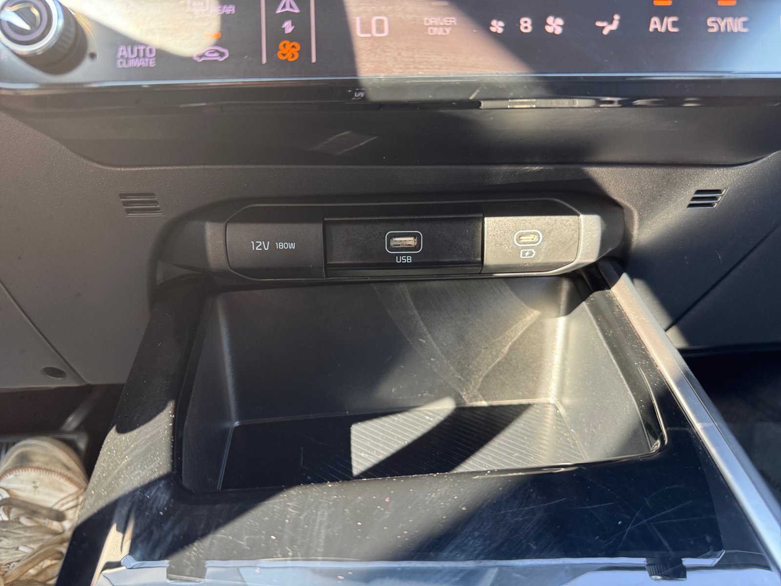 Used 2025 Kia Niro LX FWD image 5
