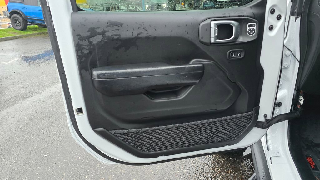 Used 2019 Jeep Wrangler Unlimited Rubicon w/ Steel Bumper Group image 23