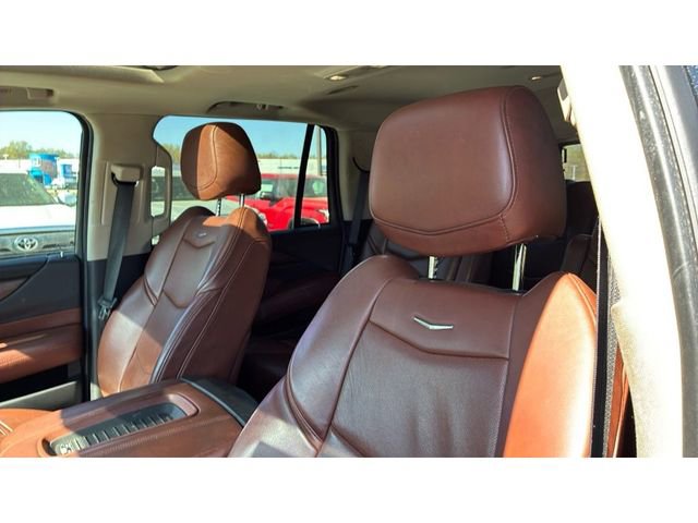 Used 2020 Cadillac Escalade Luxury AWD/4WD image 10