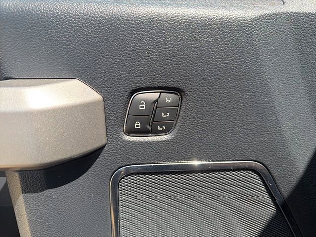 Used 2022 Ford F350 Lariat AWD/4WD image 8