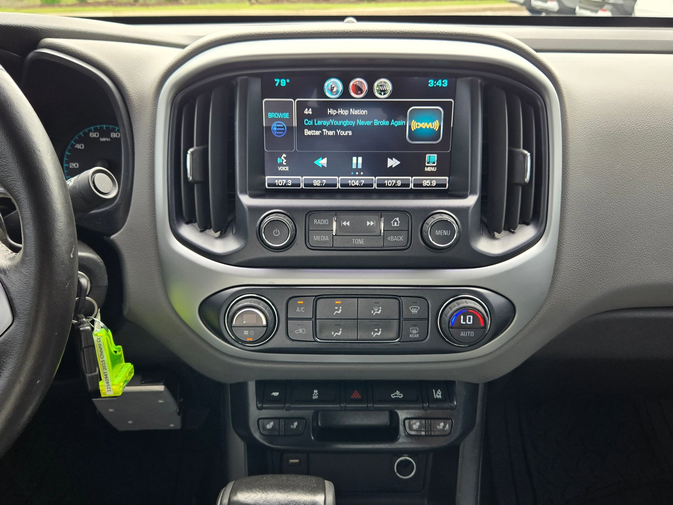 Used 2015 Chevrolet Colorado LT w/ Luxury Package RWD image 15