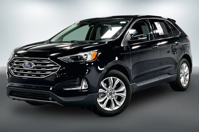 Used 2023 Ford Edge Titanium w/ Cargo Accessory Package AWD/4WD image 3