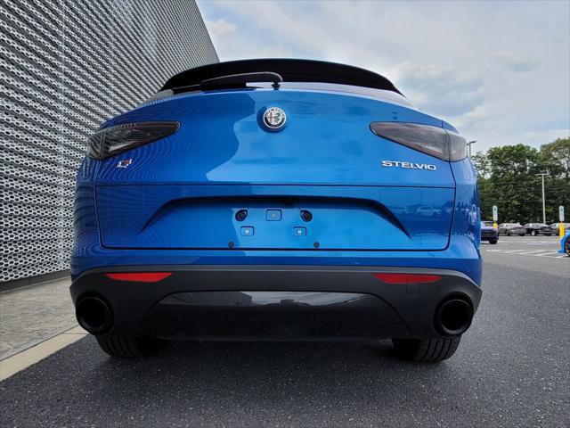 Used 2025 Alfa Romeo Stelvio Sprint AWD/4WD image 11