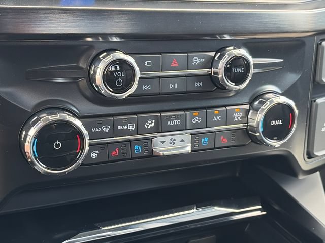 New 2027 Ford F350 Lariat w/ Black Appearance Package AWD/4WD image 24