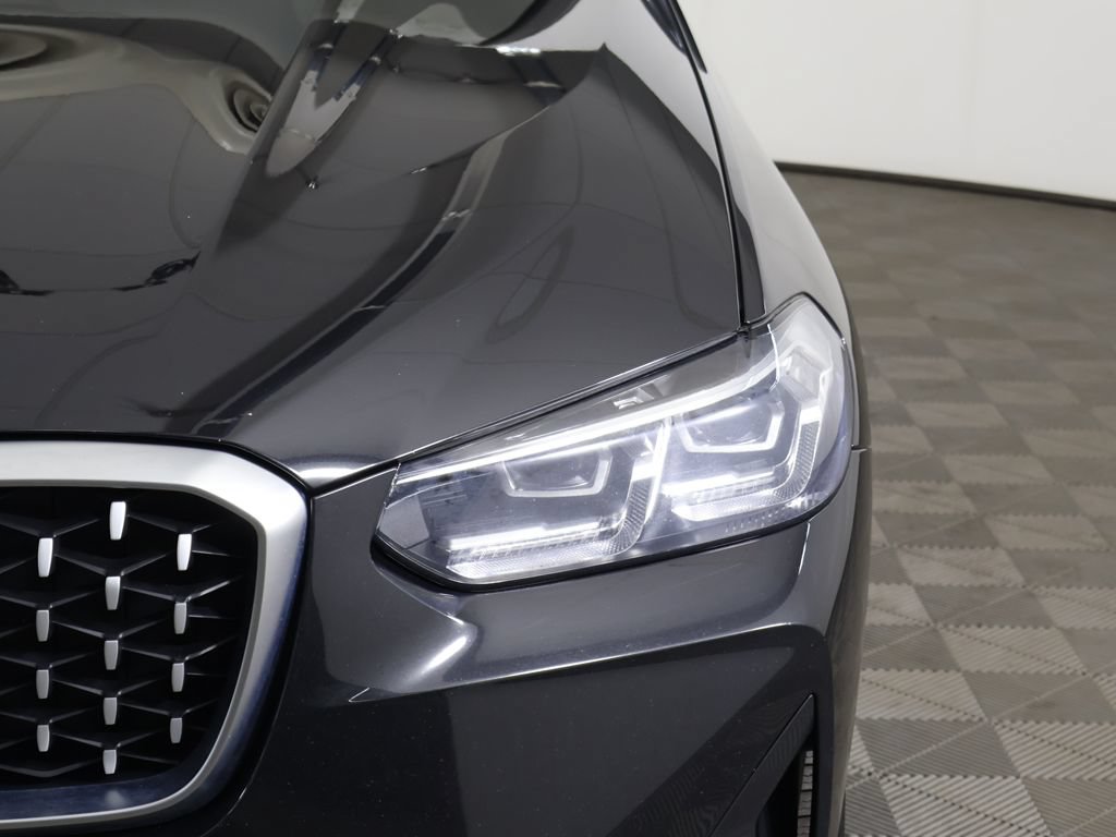 Used 2024 BMW X4 xDrive30i AWD/4WD image 17