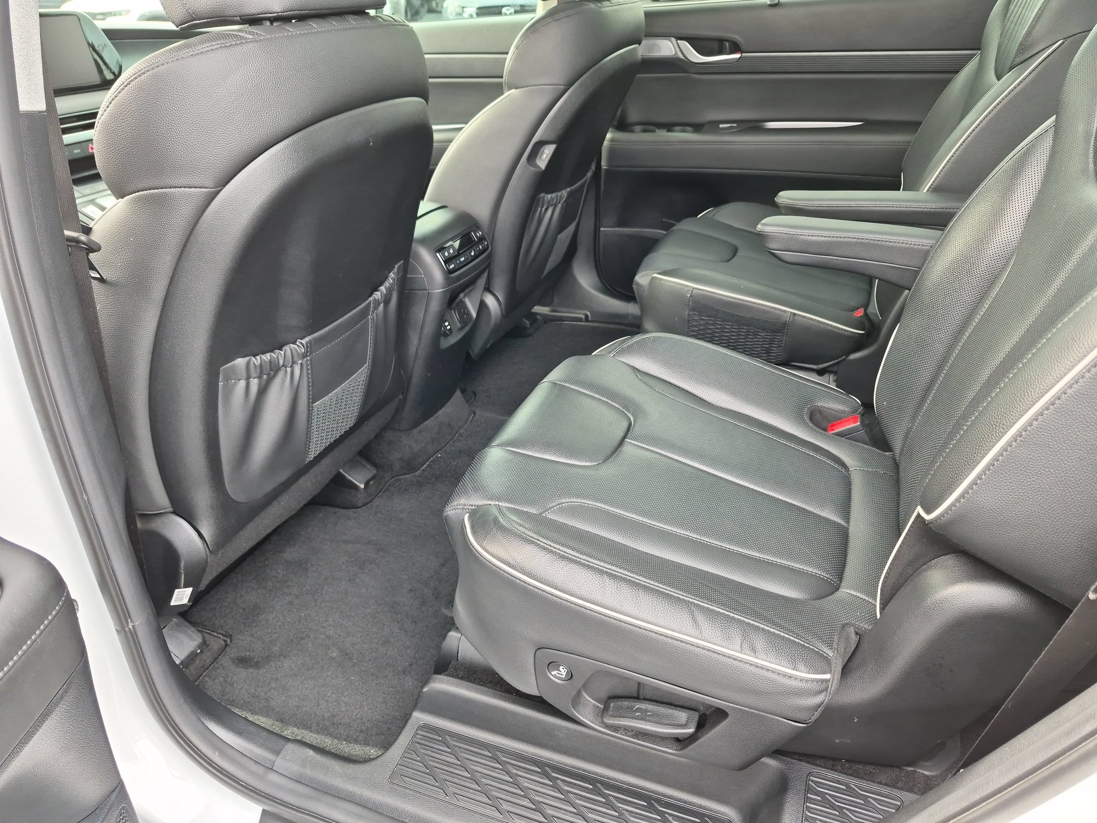 Used 2025 Hyundai Palisade Limited AWD/4WD image 30