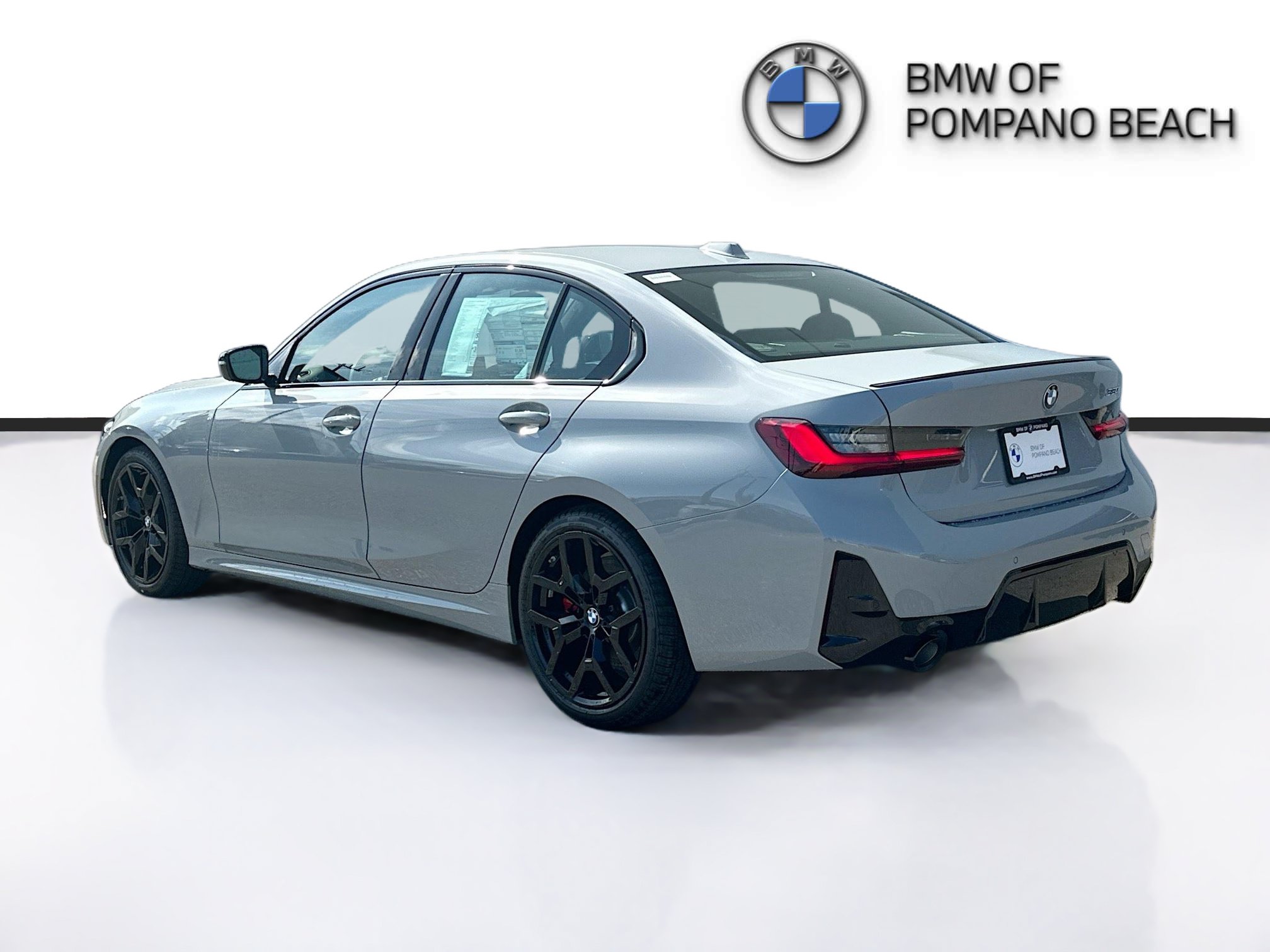New 2026 BMW 330i Sedan w/ M Sport Package RWD image 4