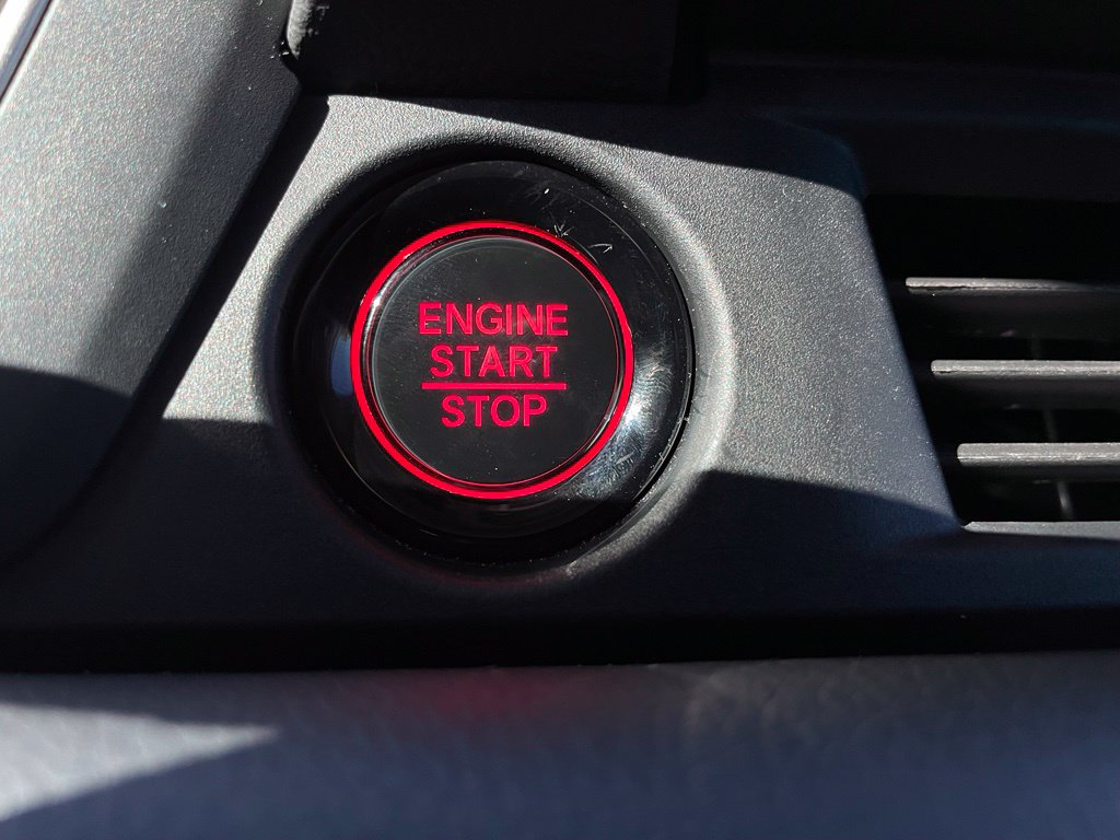 Certified 2025 Honda Pilot Touring image 21