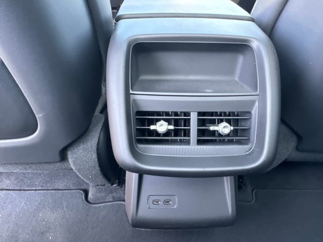 Certified 2024 Cadillac Lyriq Luxury AWD/4WD image 14
