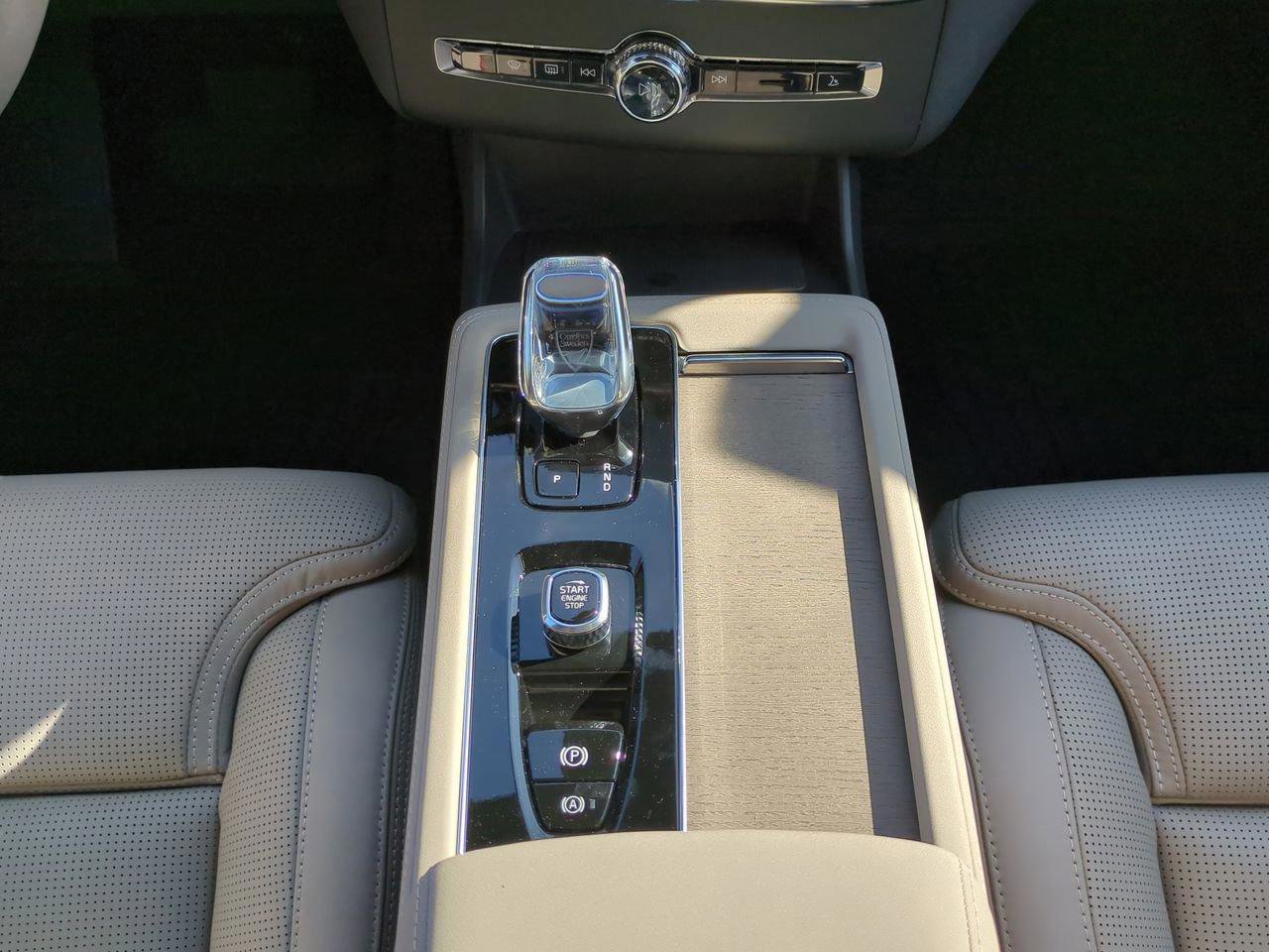 New 2026 Volvo XC90 B6 Ultra w/ Protection Package Premier image 17