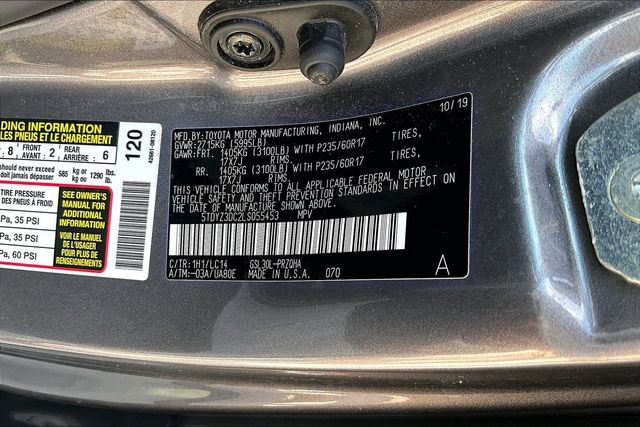 Used 2020 Toyota Sienna XLE w/ XLE Navigation Package FWD image 33