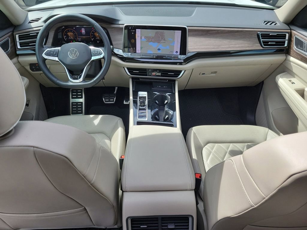Used 2024 Volkswagen Atlas SEL Premium R-Line AWD/4WD image 18