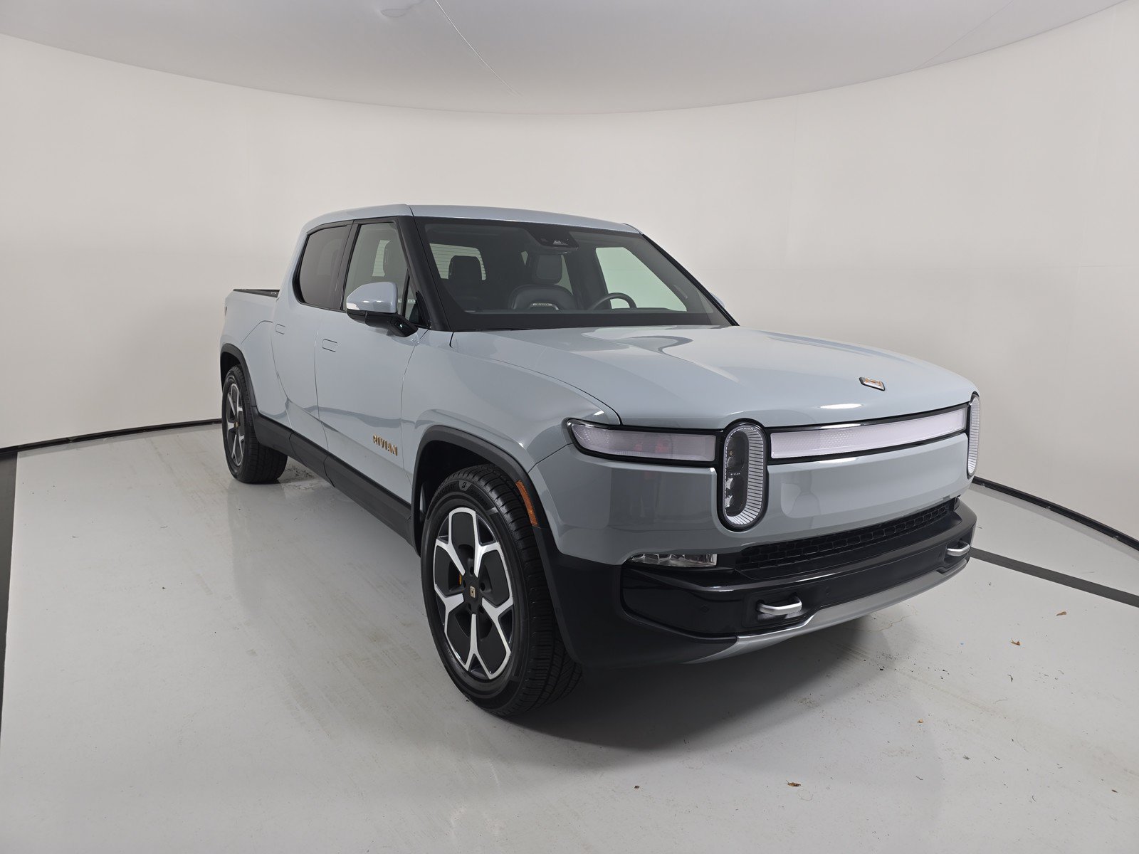 Used 2024 Rivian R1T Adventure AWD/4WD image 7