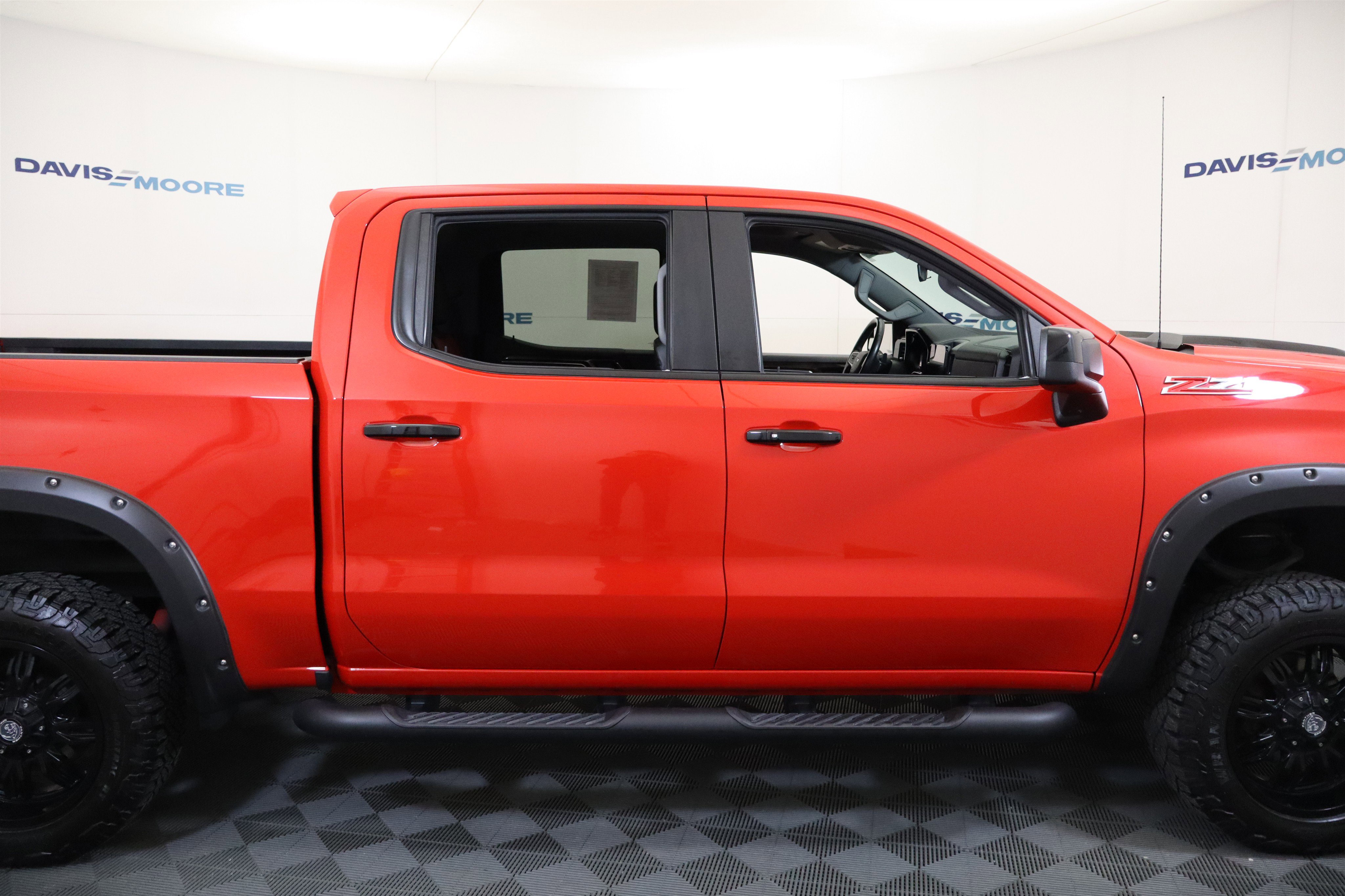 Used 2022 Chevrolet Silverado 1500 LT Trail Boss w/ Convenience Package II image 4