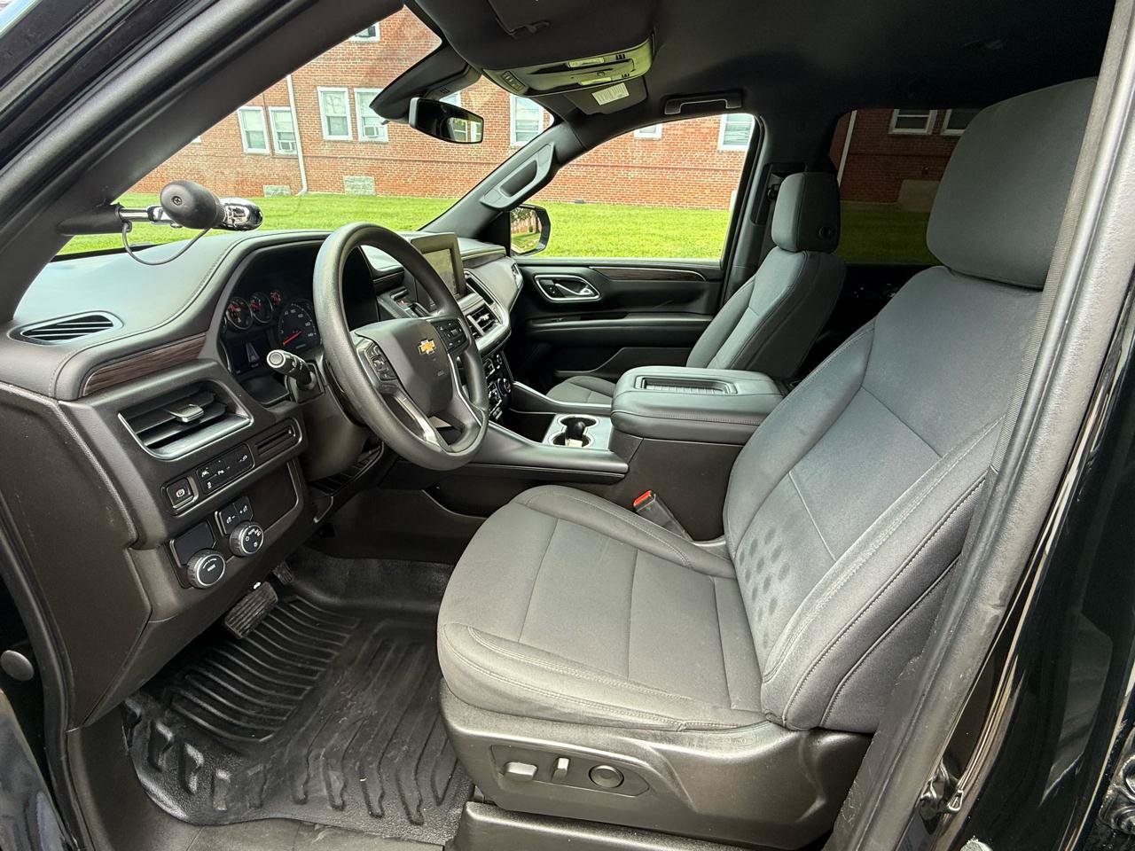 Used 2021 Chevrolet Tahoe 2WD w/ 1FL Safety Package image 29