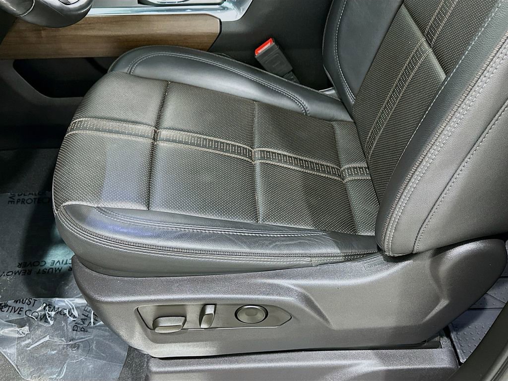 Used 2024 Chevrolet Silverado 3500 High Country w/ High Country Premium Package image 20