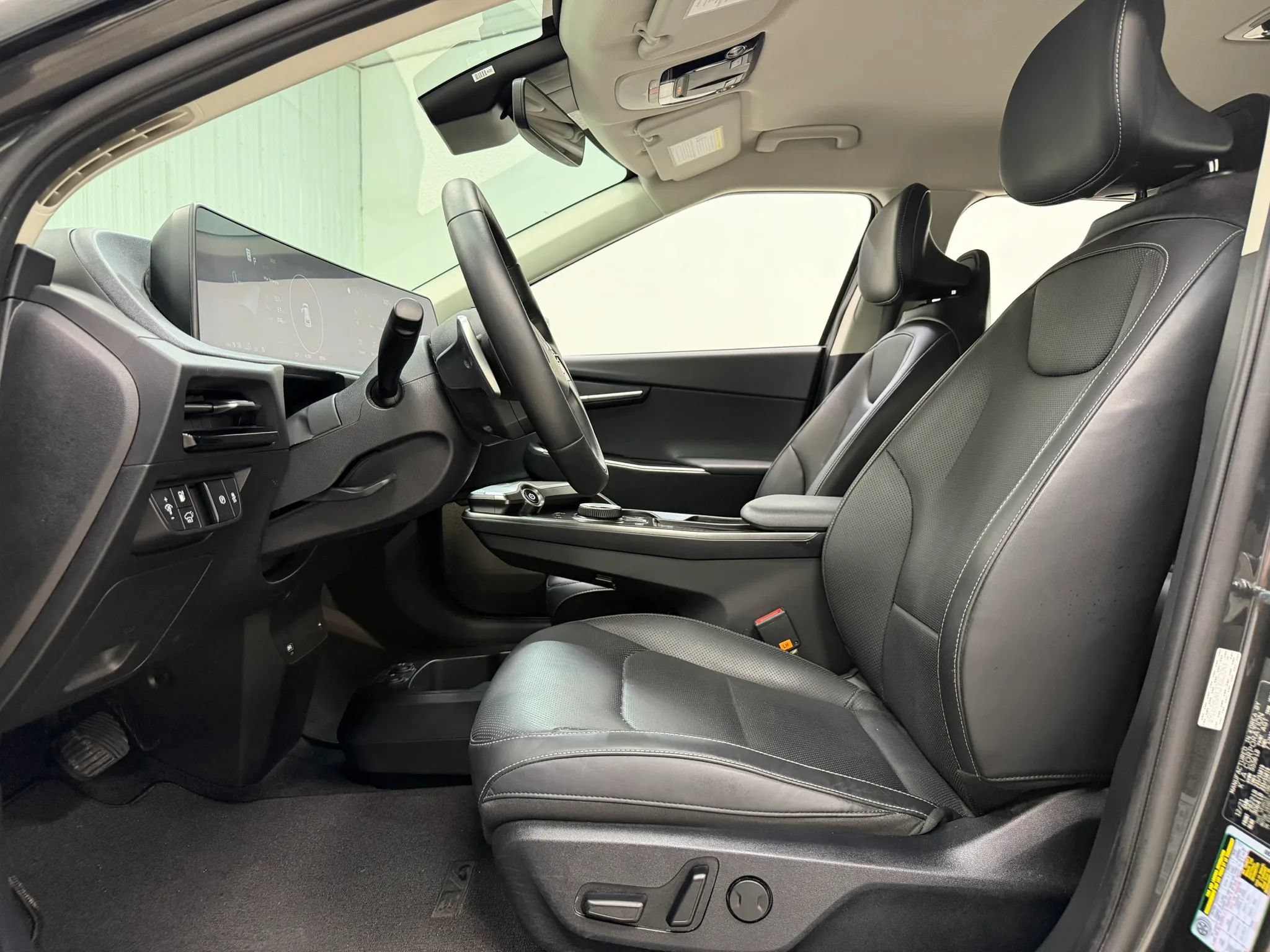 Used 2022 Kia EV6 Wind w/ Wind Technology Package AWD/4WD image 15