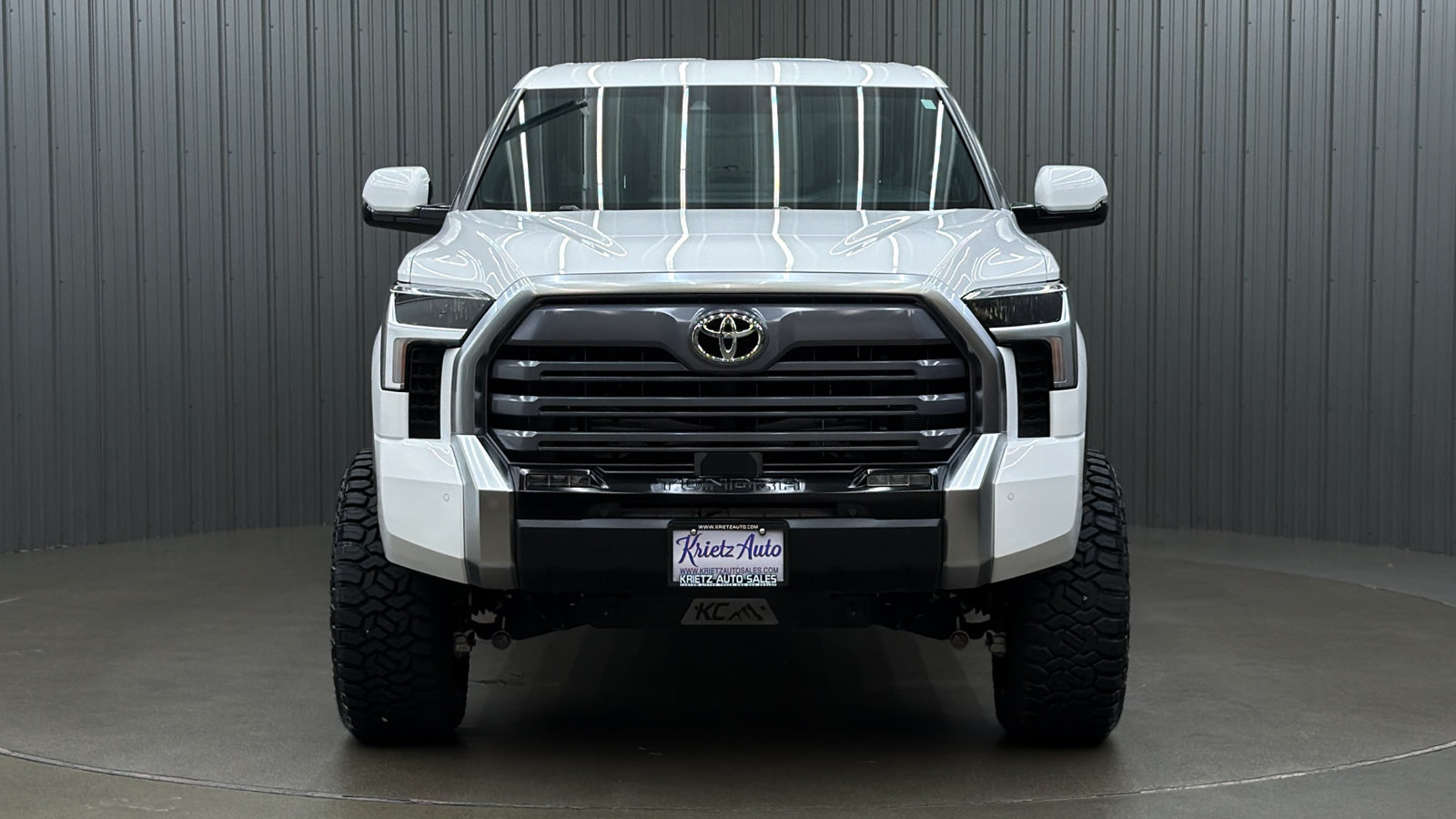 Used 2026 Toyota Tundra Limited AWD/4WD image 8
