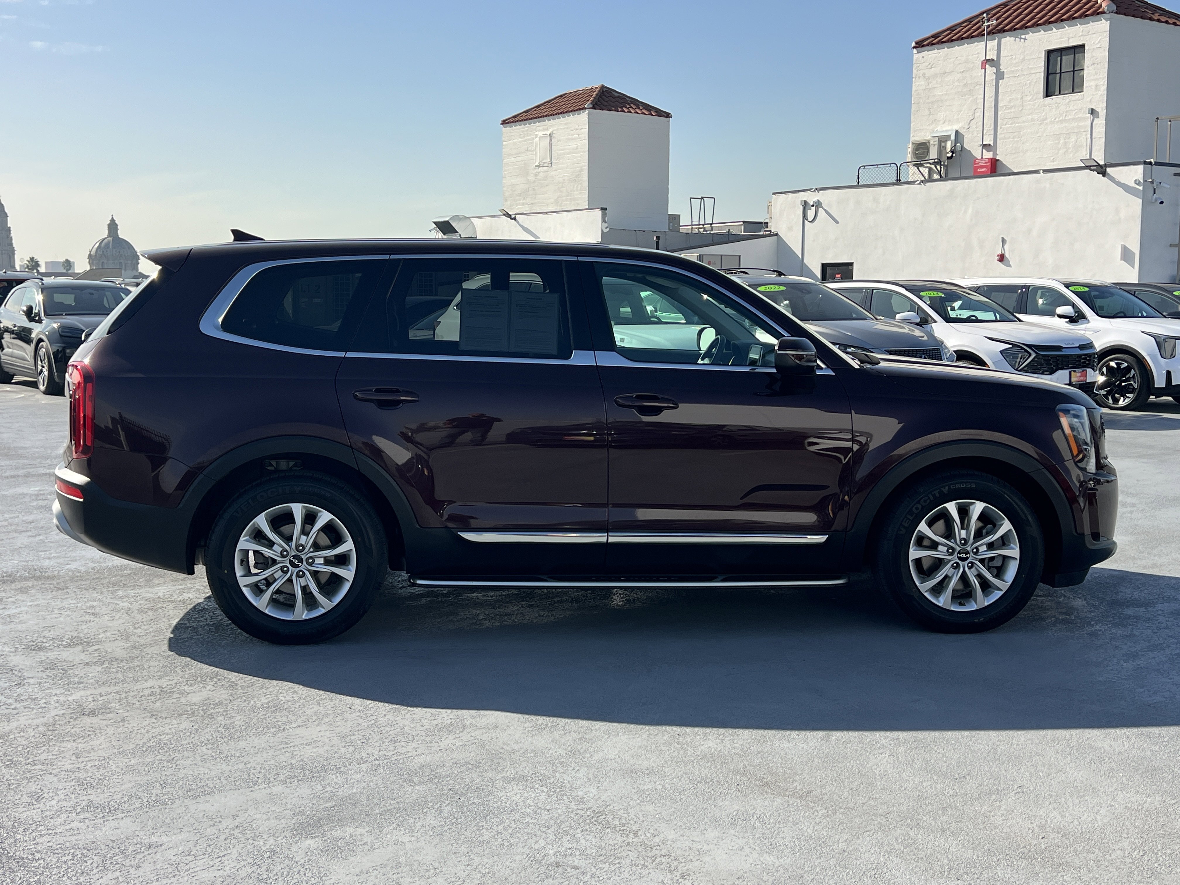 Certified 2022 Kia Telluride LX image 7