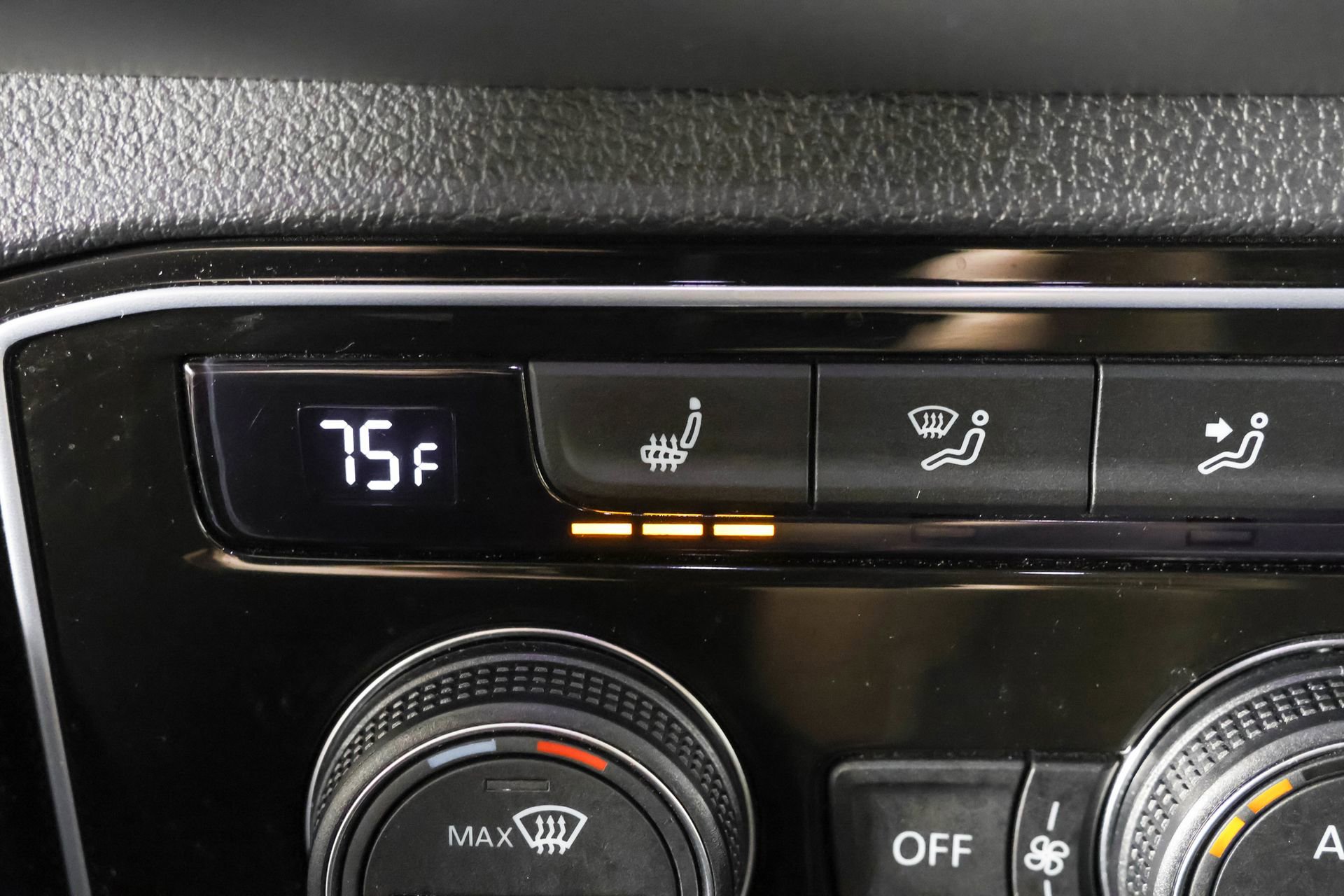 Used 2022 Volkswagen Atlas Cross Sport SE image 9