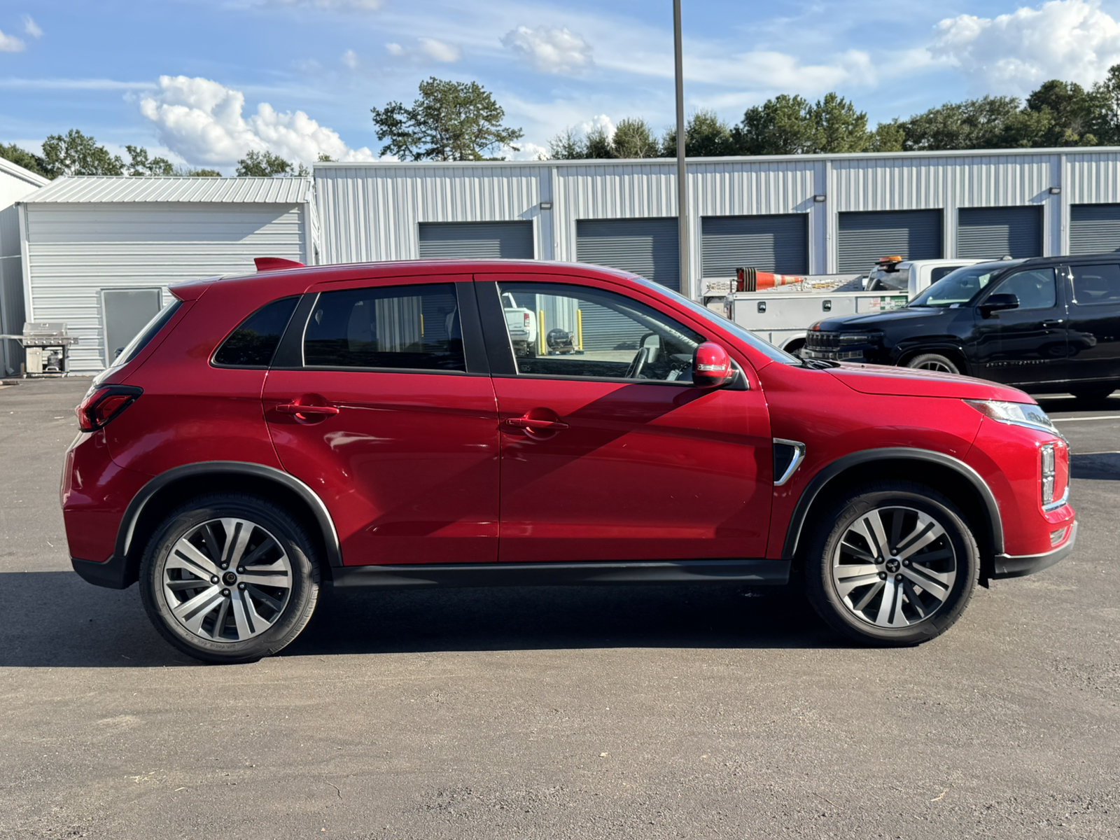 Used 2024 Mitsubishi Outlander Sport SE AWD/4WD image 4