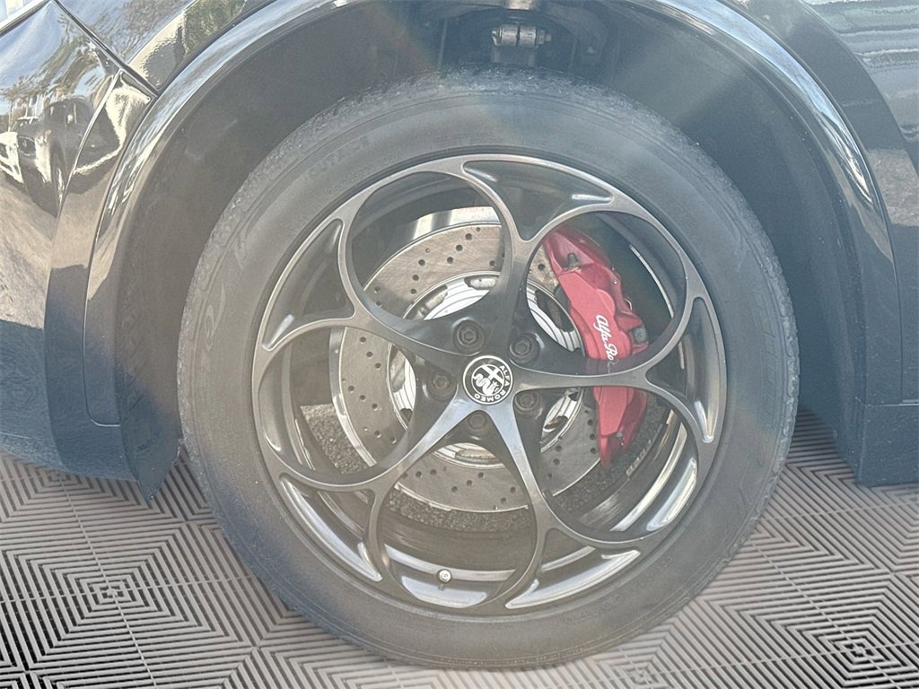 Used 2018 Alfa Romeo Stelvio Quadrifoglio w/ Driver Assist Dynamic Package image 32