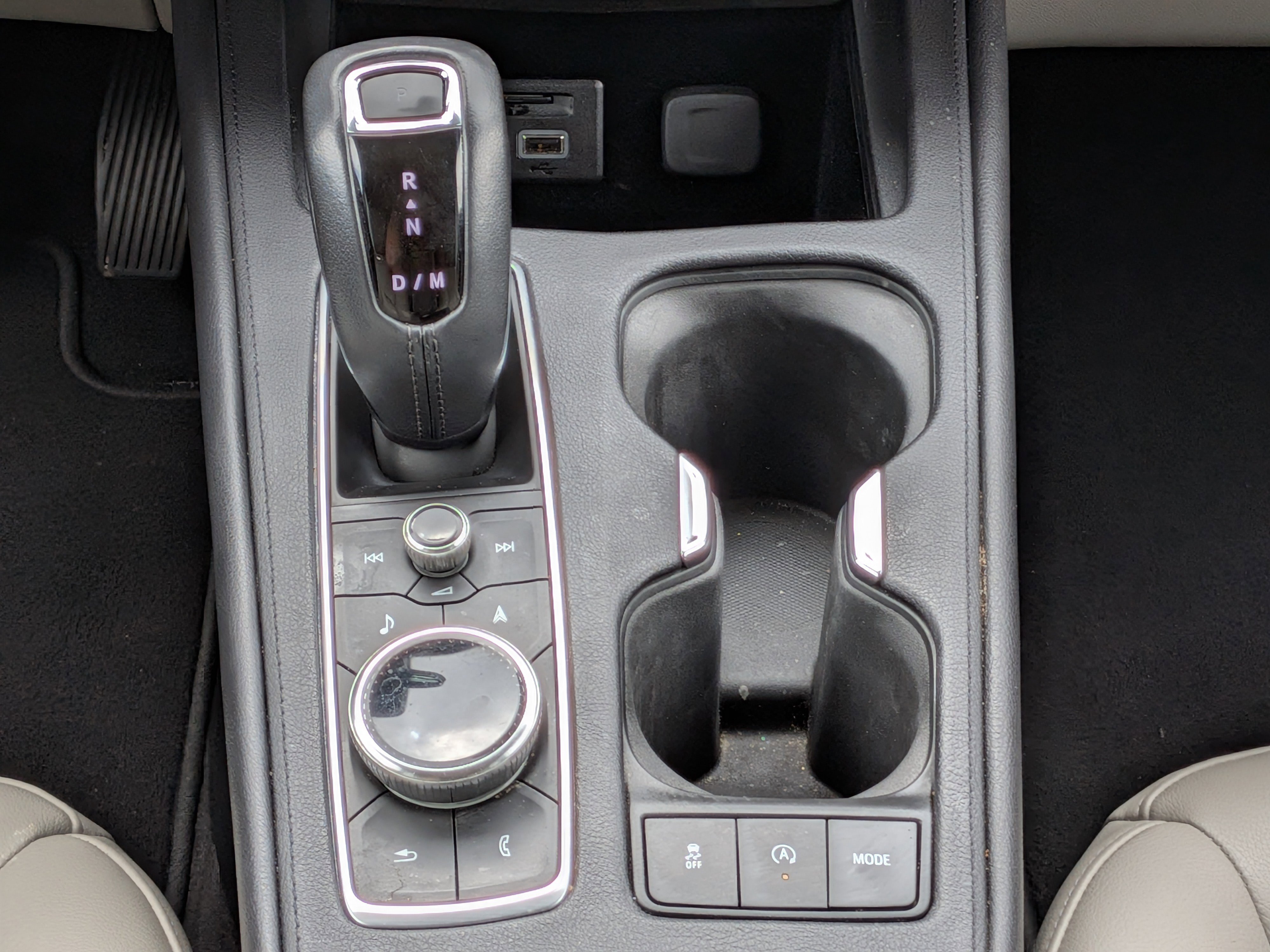 Certified 2019 Cadillac XT4 Luxury FWD image 19