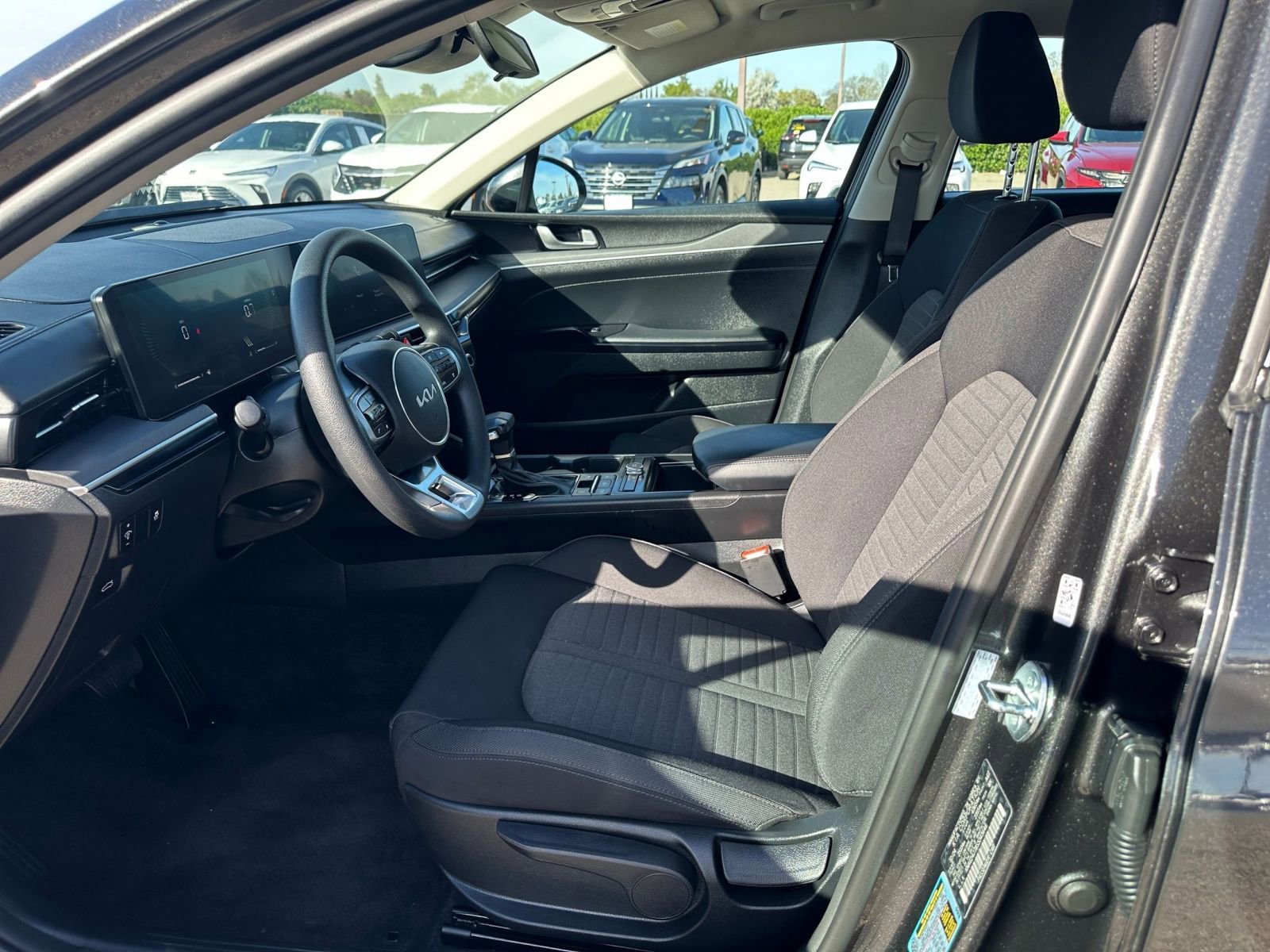 Used 2025 Kia K5 LXS image 28