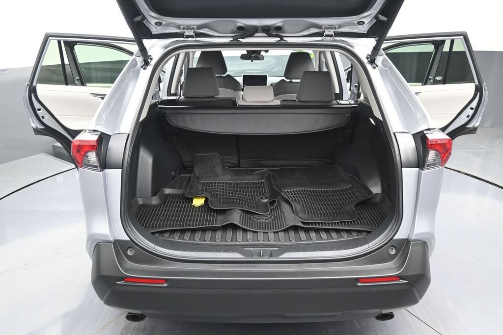 Used 2024 Toyota RAV4 XLE w/ Convenience Package AWD/4WD image 11