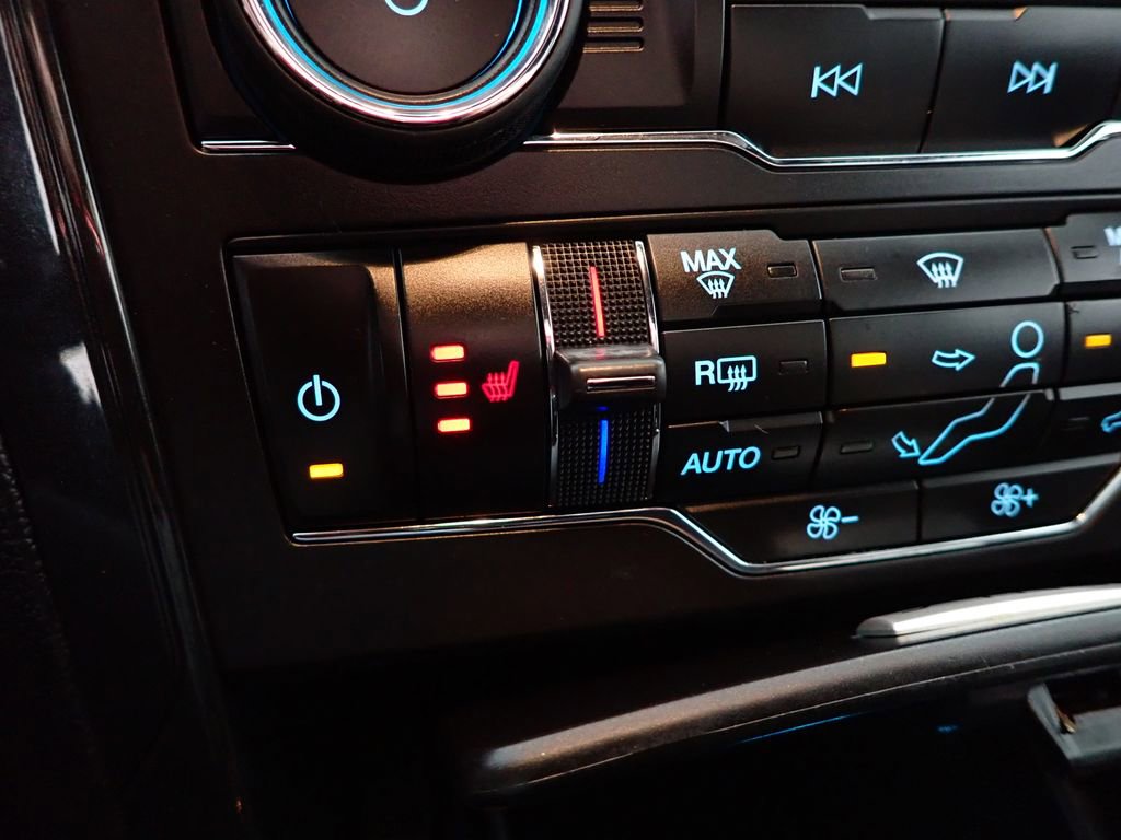 Used 2017 Ford Explorer XLT w/ Equipment Group 202A image 35