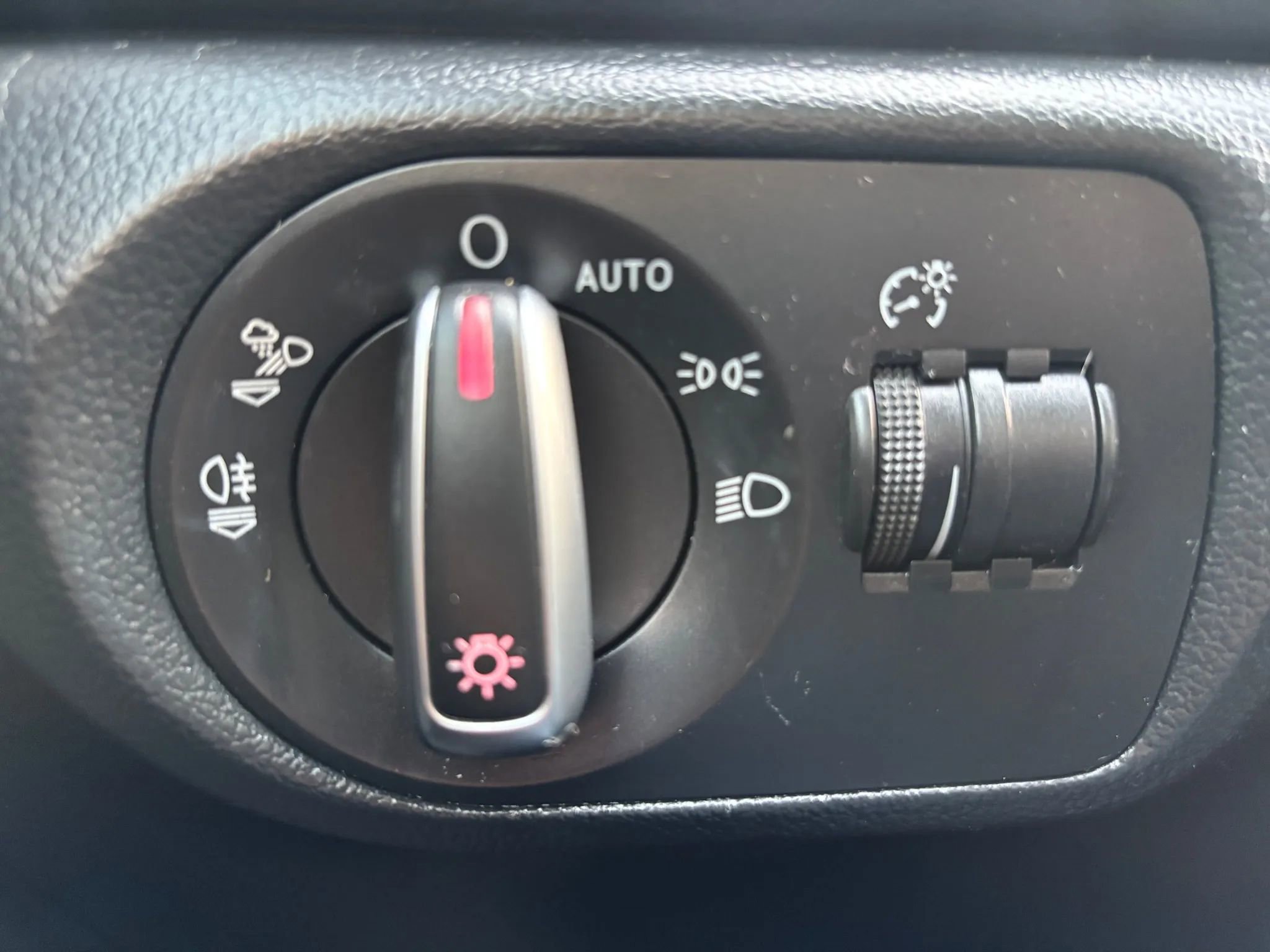 Used 2018 Audi Q3 2.0T Premium image 16