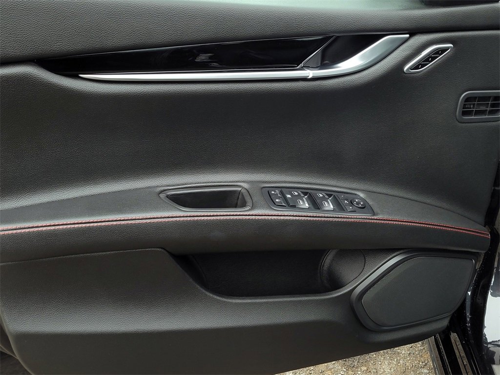 Used 2022 Maserati Ghibli Modena Q4 image 11